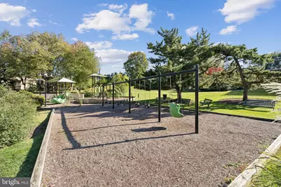 205 Yoakum Parkway #823, Alexandria, VA 22304 - Photo 42