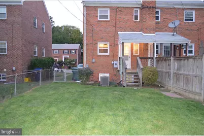121 E Glendale Avenue, Alexandria, VA 22301 - Photo 26
