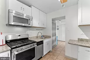 5340 Holmes Run Pkwy, Alexandria, VA 22304 - Photo 14