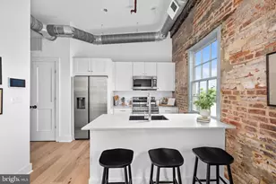 901 King St, Alexandria, VA 22314 - Photo 2