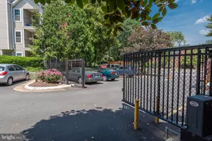 3310 Wyndham Circle W, Alexandria, VA 22302 - Photo 16