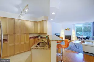 3101 N Hampton Dr, Alexandria, VA 22302 - Photo 10