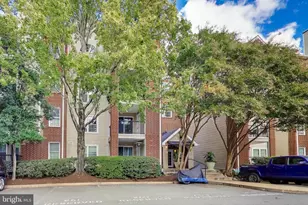 3315 Wyndham Cir, Alexandria, VA 22302 - Photo 16