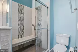 901 Harrison Cir, Alexandria, VA 22304 - Photo 24