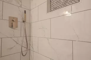 3307 Wyndham Cir, Alexandria, VA 22302 - Photo 8