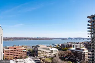 801 N Pitt St, Alexandria, VA 22314 - Photo 2
