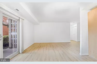 5250 Valley Forge Drive #103, Alexandria, VA 22304 - Photo 12