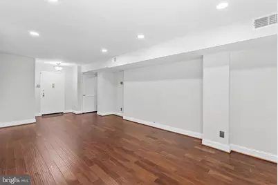 5340 Holmes Run Parkway #107, Alexandria, VA 22304 - Photo 8
