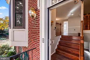 5416 Wycklow Ct, Alexandria, VA 22304 - Photo 2