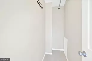 53 Skyhill Rd, Alexandria, VA 22314 - Photo 22