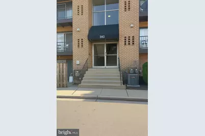 202 E Mason Avenue #301, Alexandria, VA 22301 - Photo 2