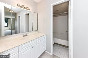 205 Yoakum Pkwy, Alexandria, VA 22304 - Photo 16