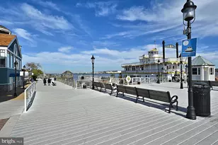 1251 E Abingdon Dr, Alexandria, VA 22314 - Photo 30