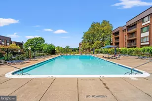 100 Roberts Ln, Alexandria, VA 22314 - Photo 24