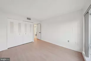 100 Roberts Ln, Alexandria, VA 22314 - Photo 18