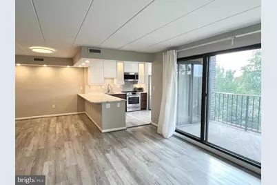 118 Roberts Lane #300, Alexandria, VA 22314 - Photo 4