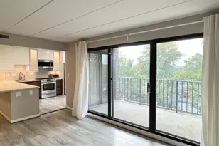 118 Roberts Ln, Alexandria, VA 22314 - Photo 14