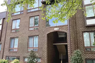 118 Roberts Ln, Alexandria, VA 22314 - Photo 2