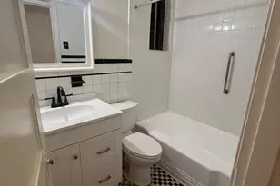 402 E Glendale Ave, Alexandria, VA 22301 - Photo 8