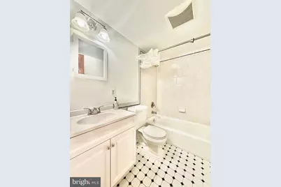 720 W Glebe Road W #2A, Alexandria, VA 22305 - Photo 4