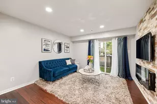 3309 Wyndham Cir, Alexandria, VA 22302 - Photo 10