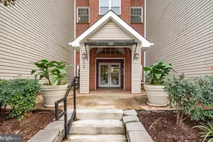 3309 Wyndham Cir, Alexandria, VA 22302 - Photo 22