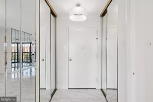 307 Yoakum Pkwy, Alexandria, VA 22304 - Photo 2