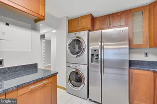 307 Yoakum Pkwy, Alexandria, VA 22304 - Photo 6