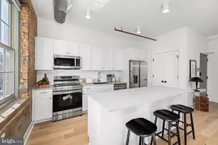 901 King St, Alexandria, VA 22314 - Photo 8