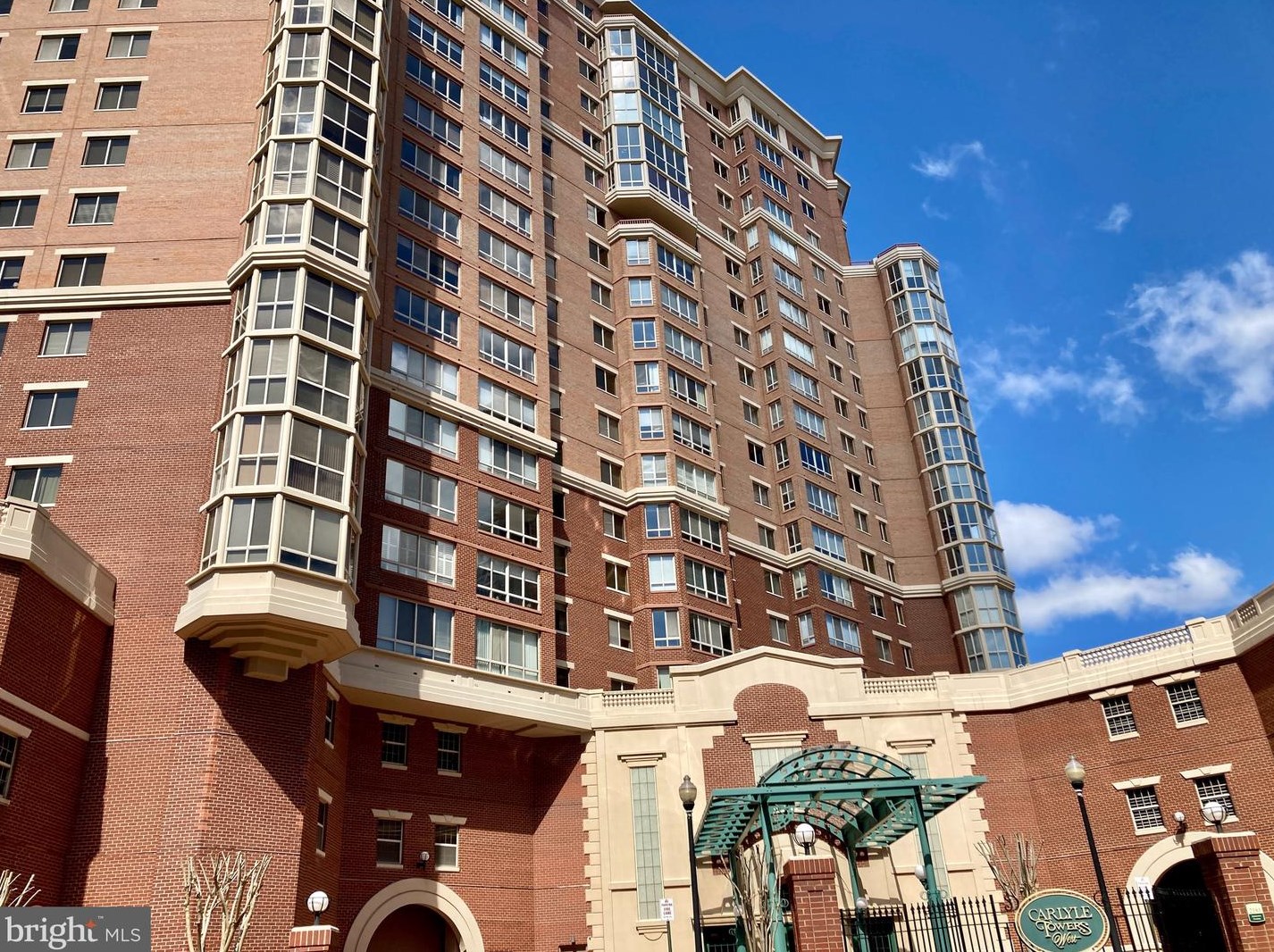2181 Jamieson Ave #811, Alexandria, VA 22314