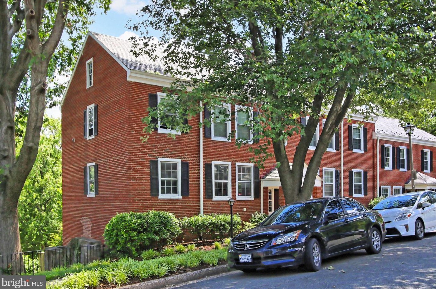 2943 S Dinwiddie St #b1, Arlington, VA 22206