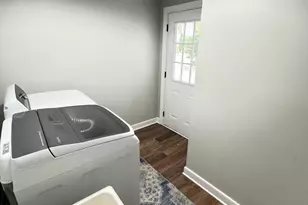 9901 Glass Rd, North Chesterfield, VA 23236 - Photo 24