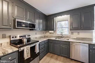 4505 Sandy Oak Terrace, Chester, VA 23831 - Photo 8