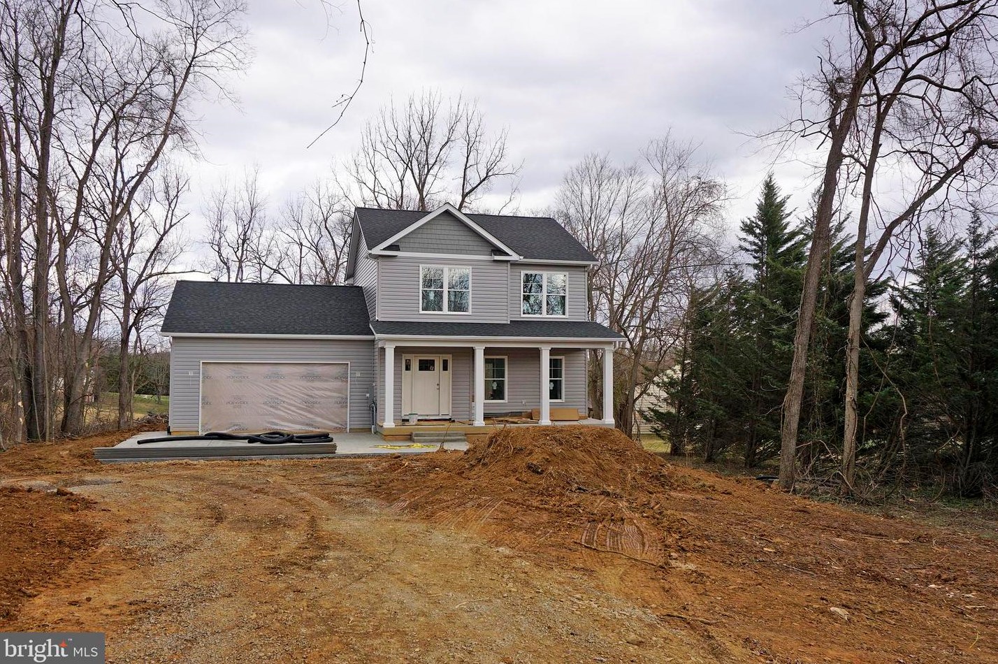 1182 Clifton Rd, Mount Weather, VA 22611-2849