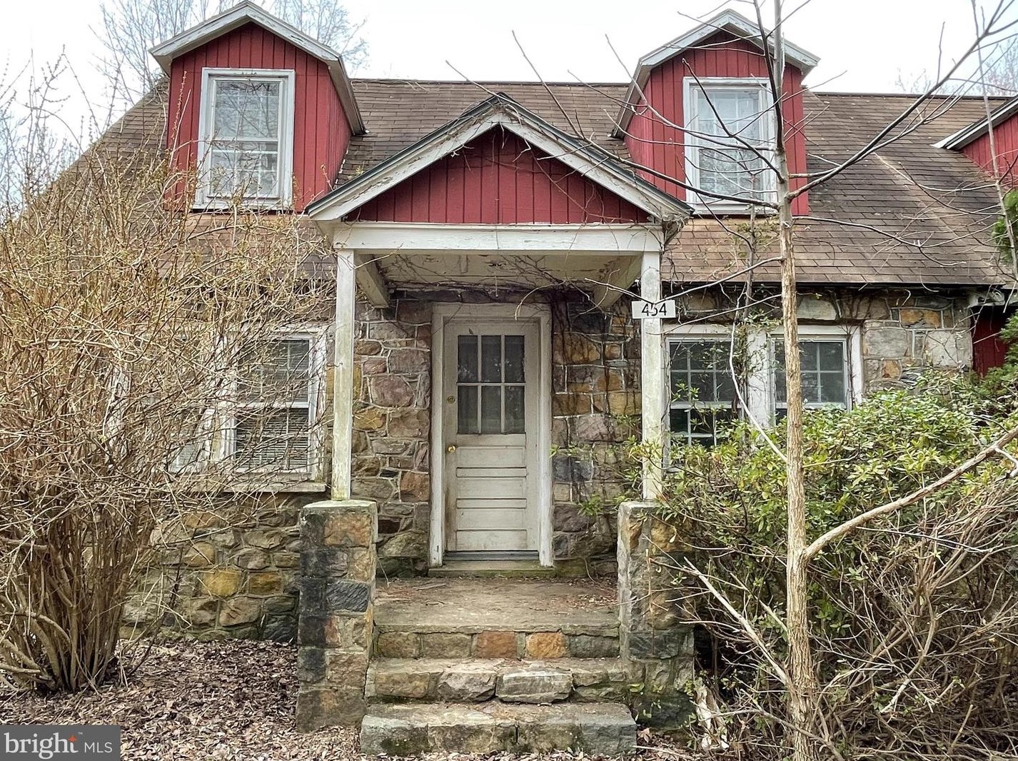 454 Pine Grove Rd, Mount Weather, VA 20135-4708
