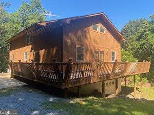 36 Toy Hill Ln, Mount Weather, VA 20135-5048