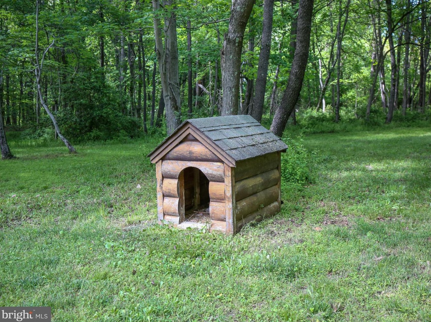 872 Bench Ln, Mount Weather VA  20135-4861 exterior