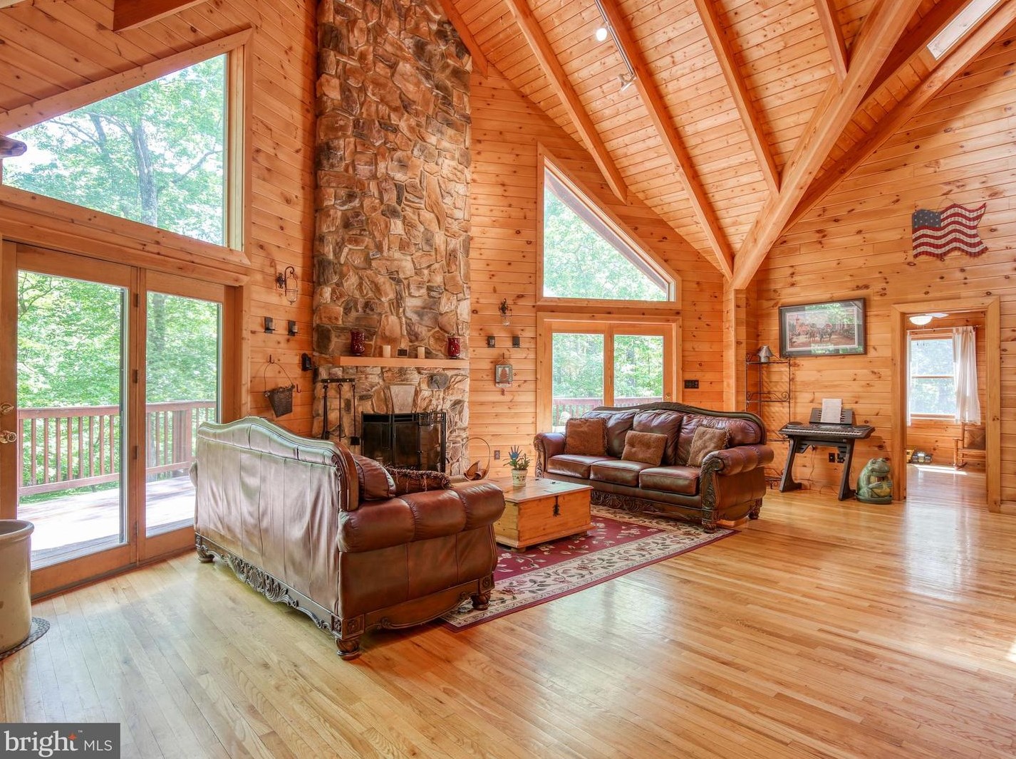 872 Bench Ln, Mount Weather VA  20135-4861 exterior