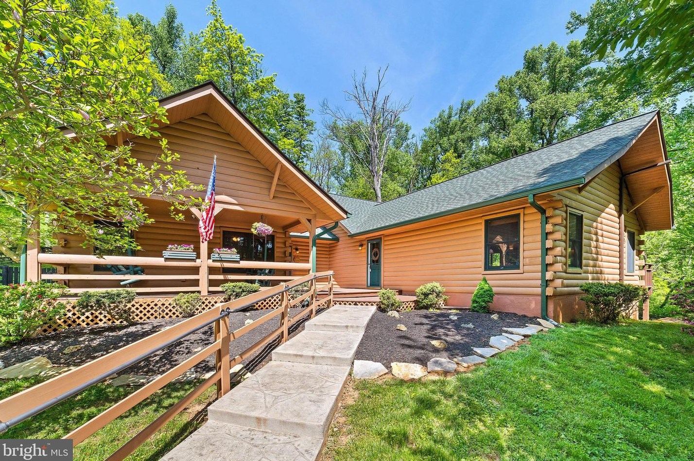 19315 Blue Ridge Mountain Rd, Mount Weather, VA 20135