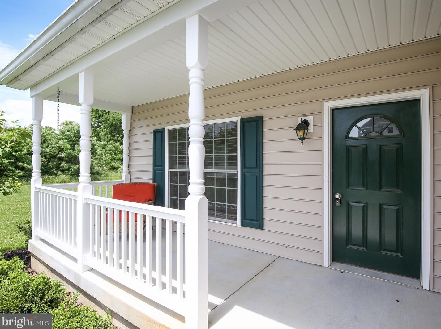 220 Chamberlain St, Mount Weather VA 22611 exterior