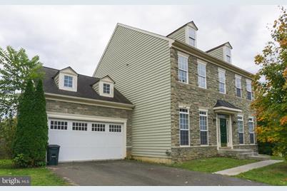100 Meadowview Drive - Photo 1