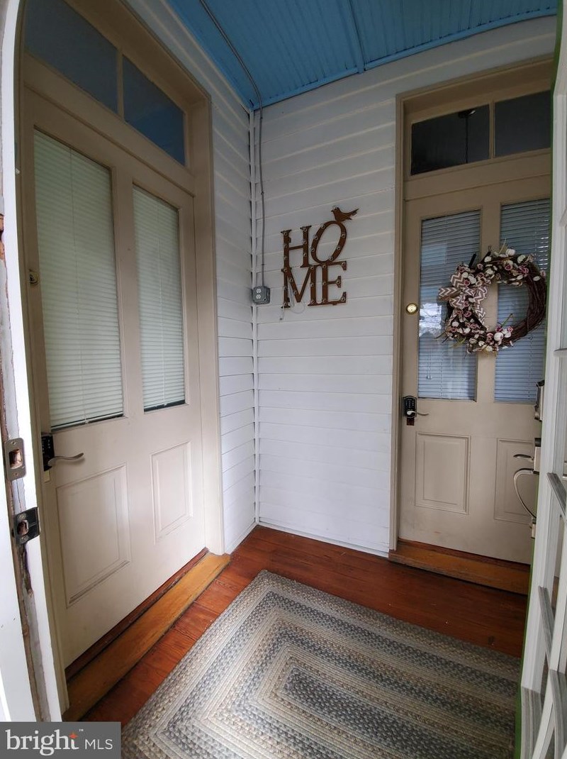 308 E Main St, Mount Weather, VA 22611