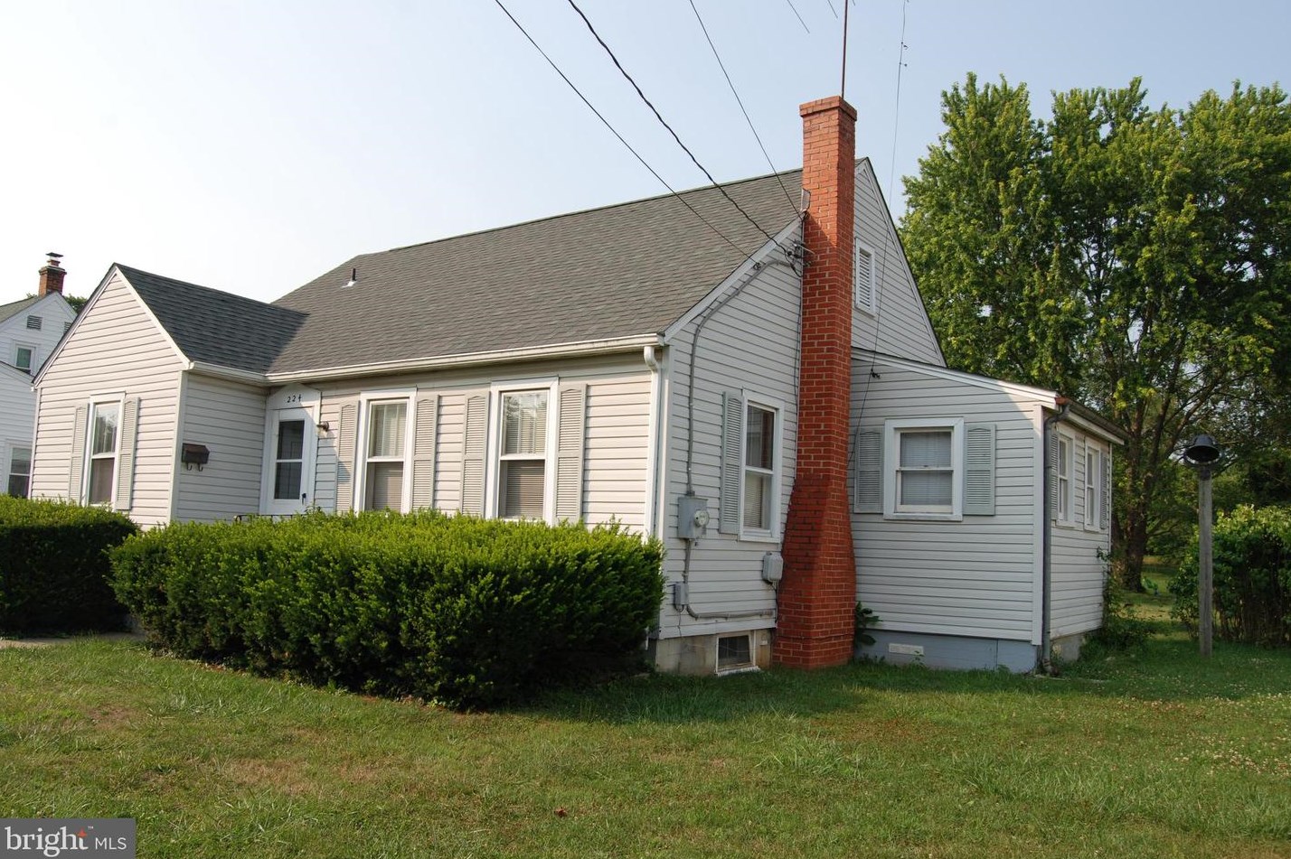 224 Walnut St, Mount Weather, VA 22611-1054