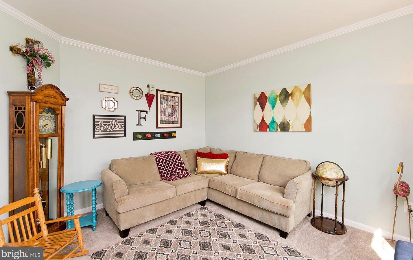 814 Mcguire Cir, Mount Weather, VA 22611-1543