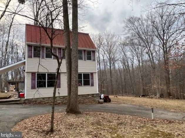 483 Beechwood Ln, Mount Weather, VA 20135-4521