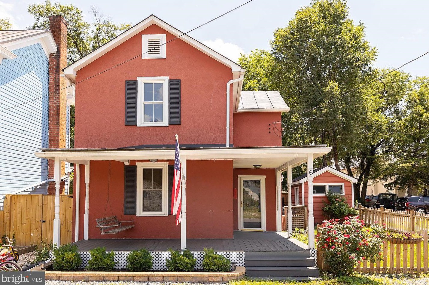 6 Rice St, Mount Weather, VA 22611-1034