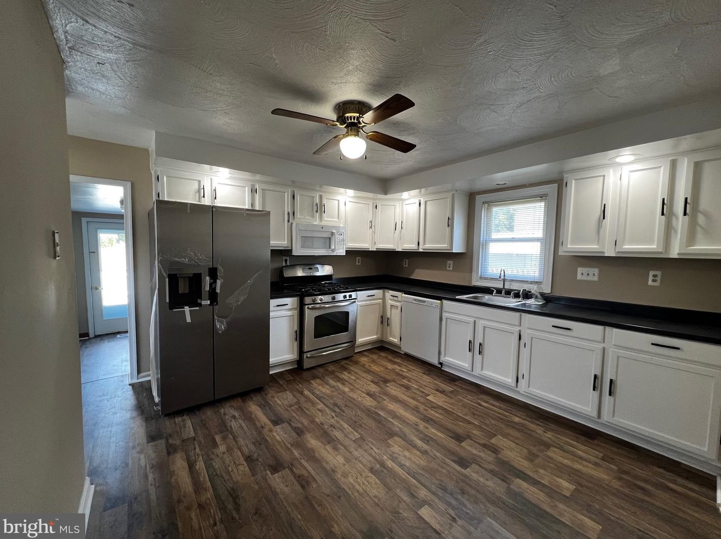 203 Rice St, Mount Weather, VA 22611-1037