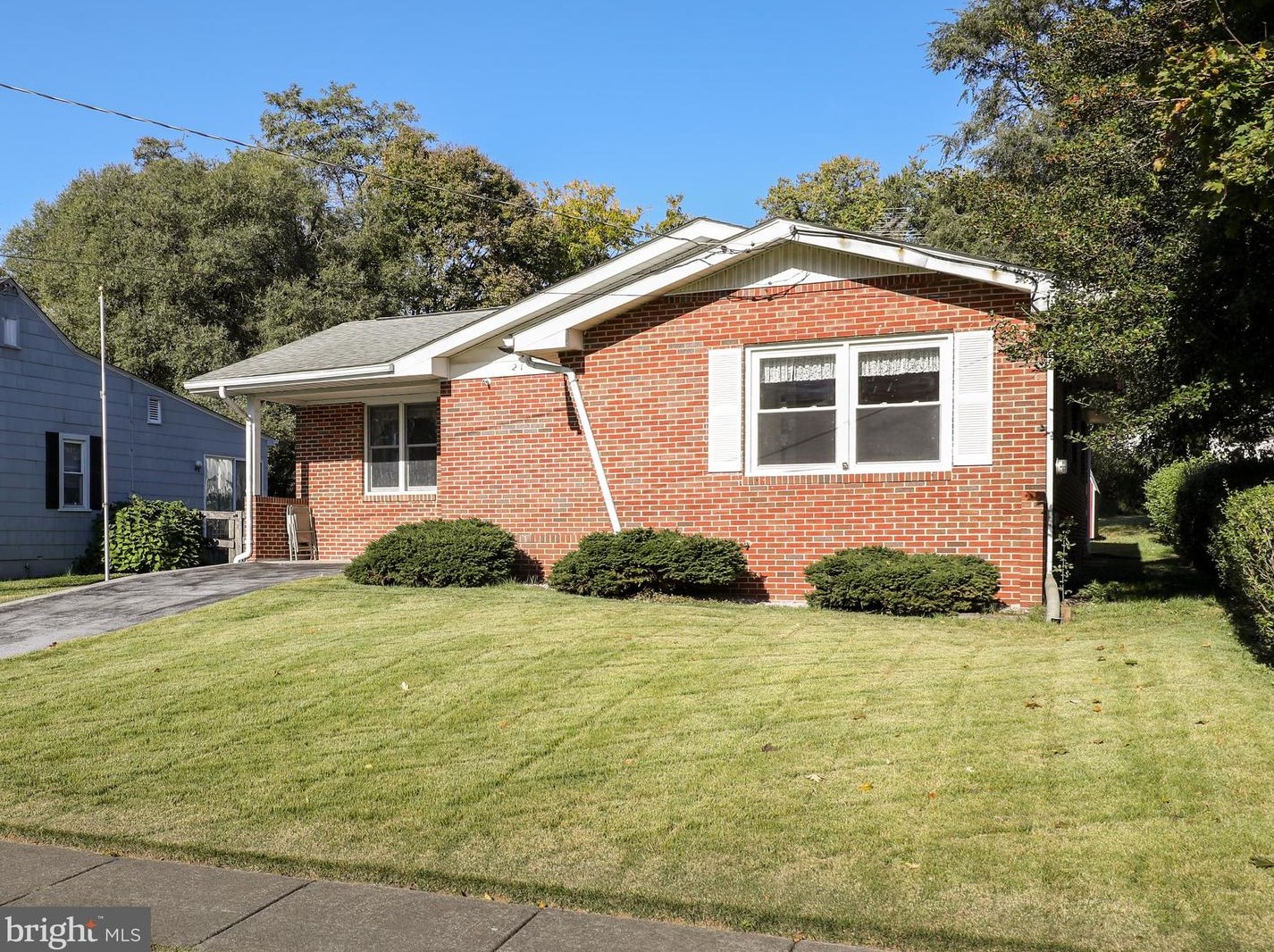 21 Page St, Mount Weather, VA 22611