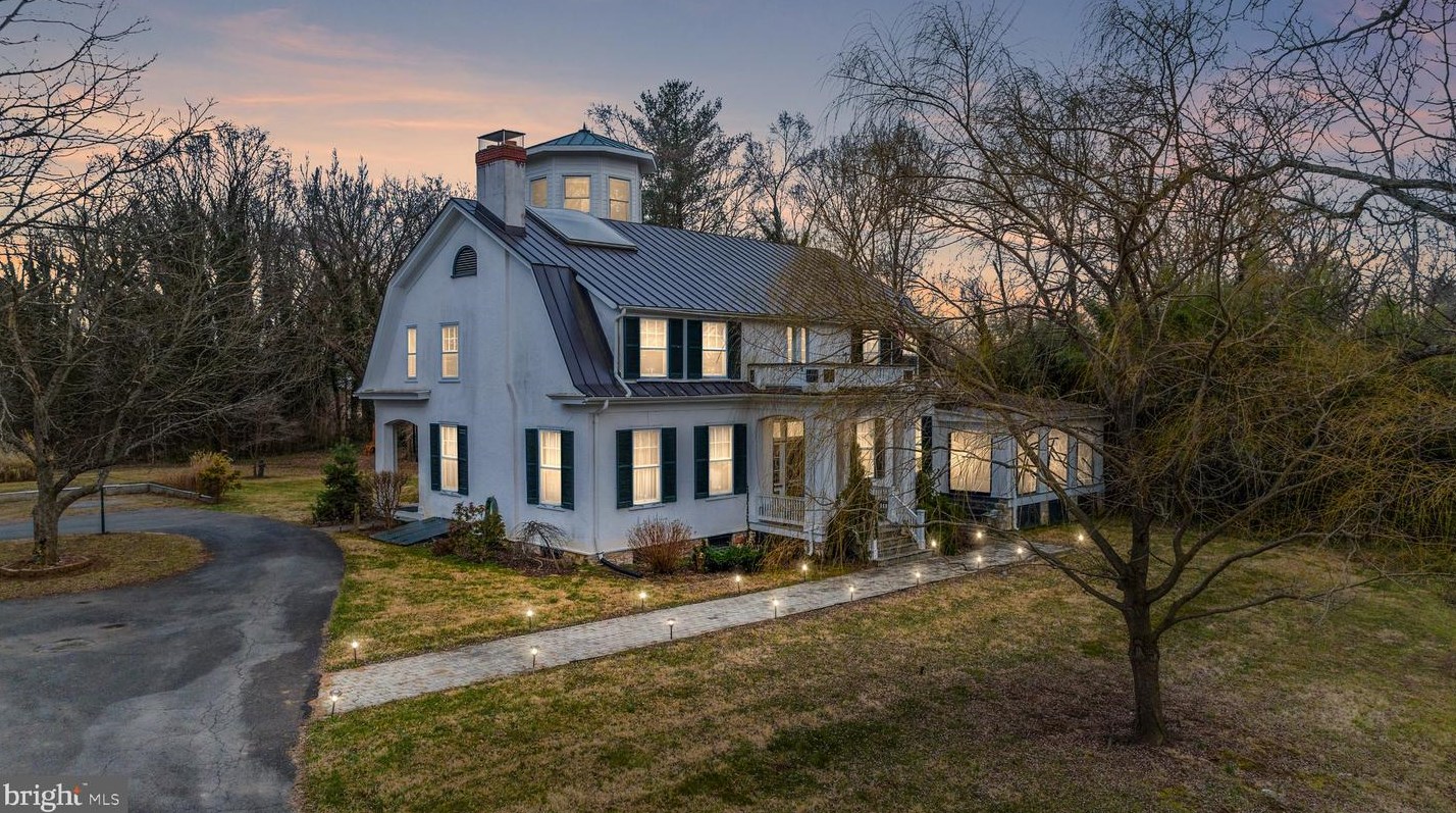 214 S Church St, Mount Weather, VA 22611