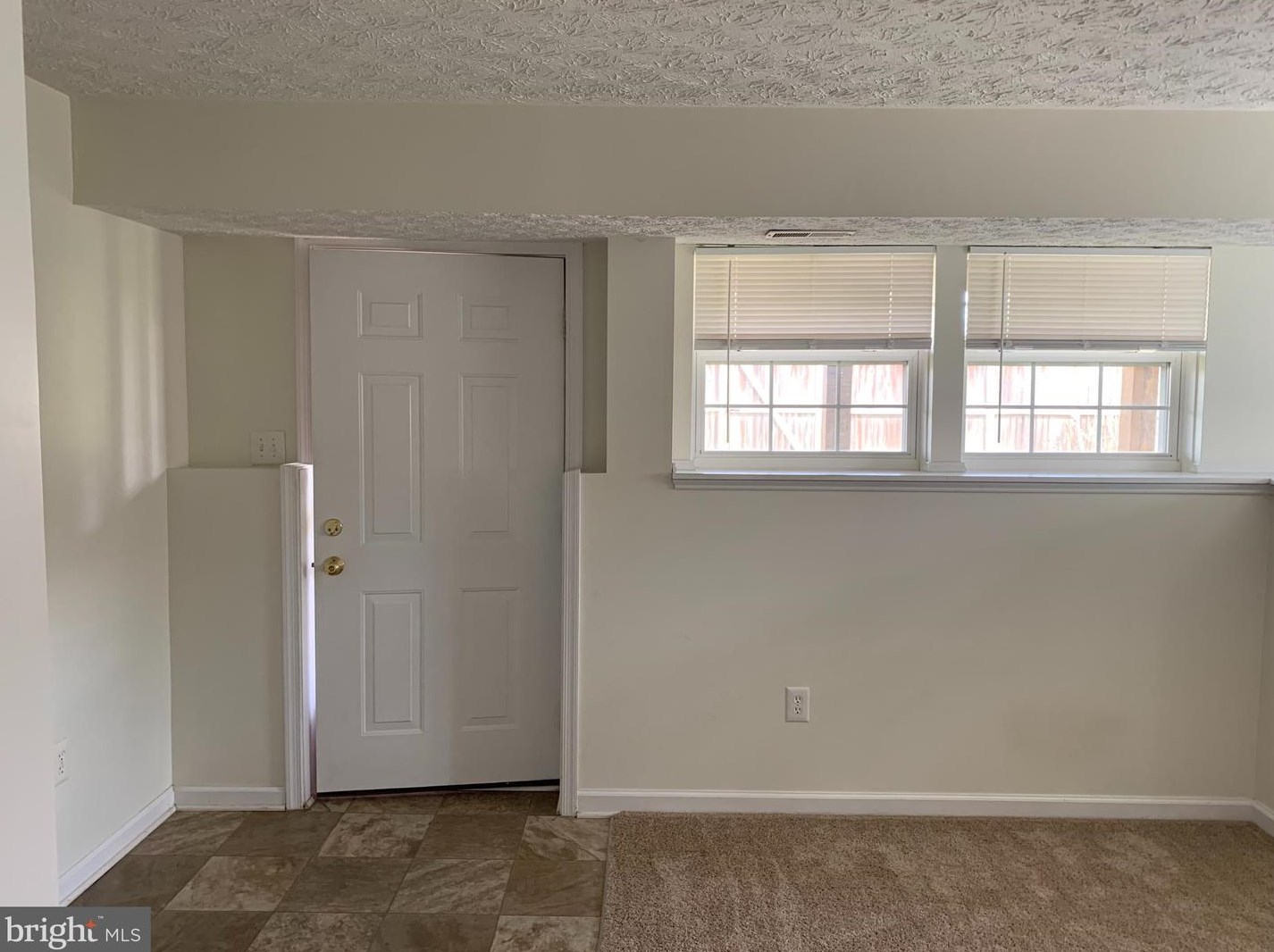 8 Smithy Ln #b, Mount Weather, VA 22611
